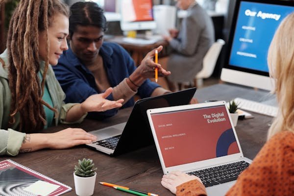 Les 5 raisons de choisir une agence pour votre site web